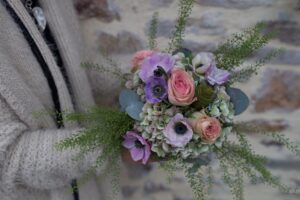 Bouquet de saison violet, rose et blanc