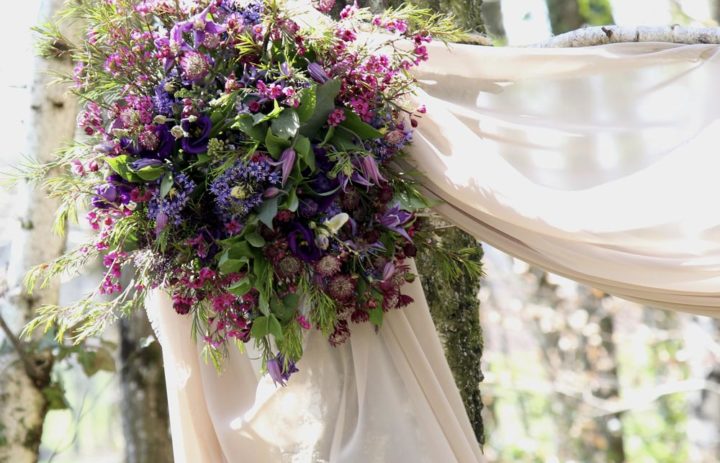  bouquet-mariee-drape-voilage-inspiration-mariage-violet 