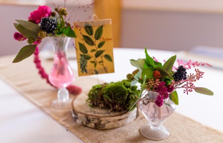  decoration-centre-table-automne-fruits-fleurs 