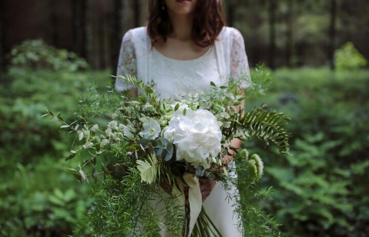  grand-bouquet-mariee-inspiration-vegetale-marylene-louis 