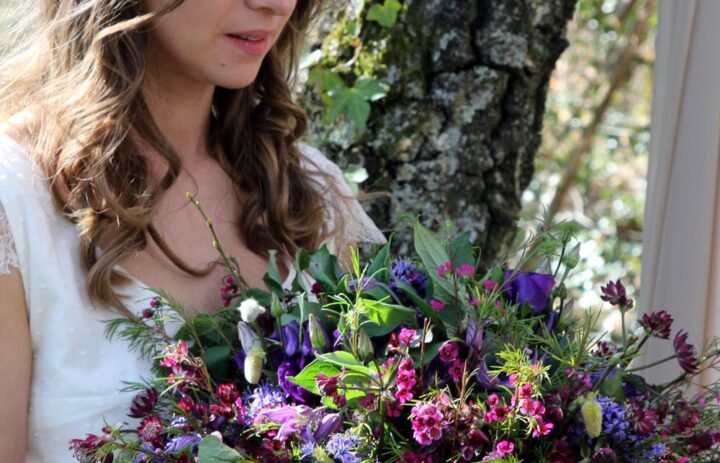  mariee-inspiration-mariage-violet-bouquet-fleurs-sauvages-couronne-fleurs-fine 